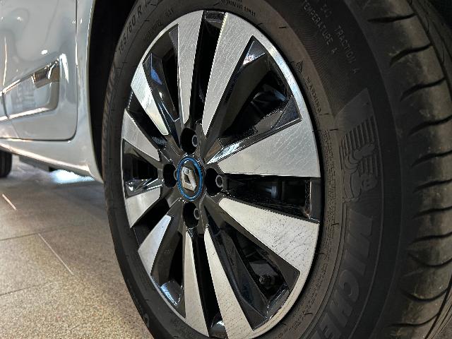 Renault Twingo blanco parte trasera lateral