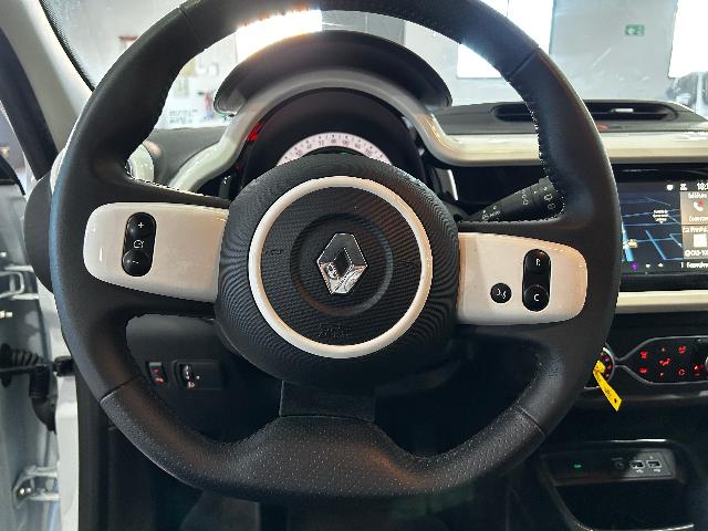 Renault Twingo blanco vista delantera lateral